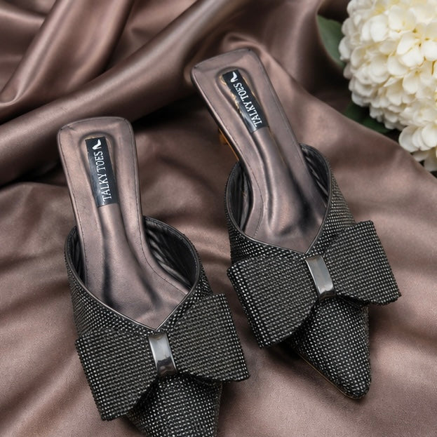D grey kitten heels