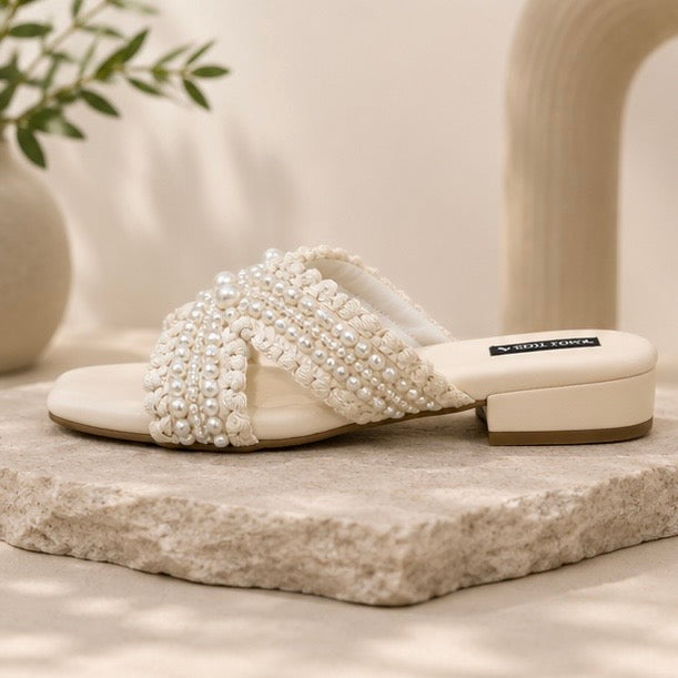 White pearly summer flats