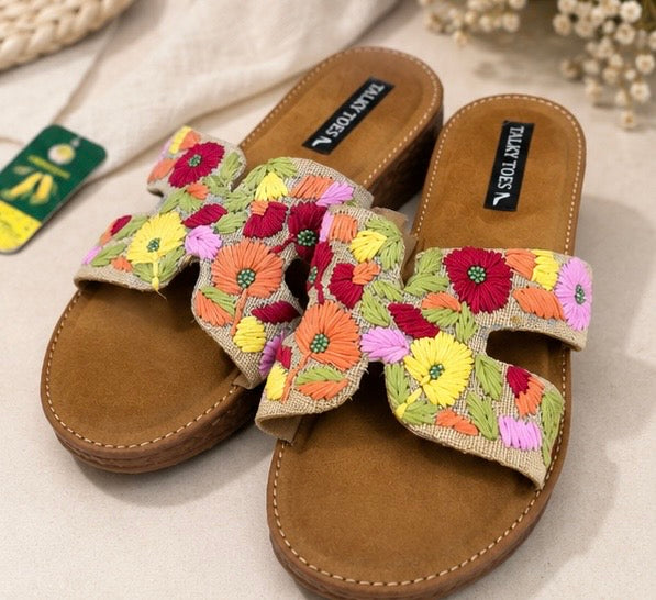 Hand embroidered flats | DR sole