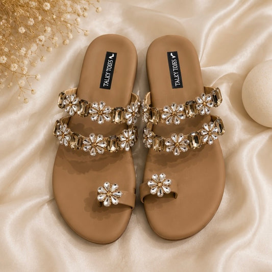 Elara toe ring studded flats