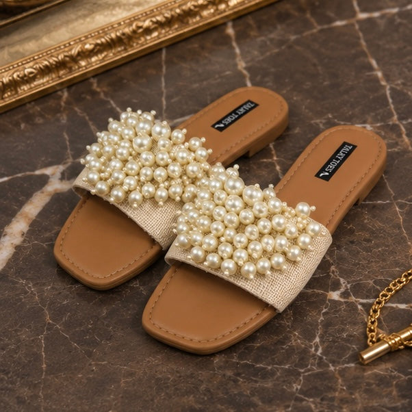 Pearly clutter flats