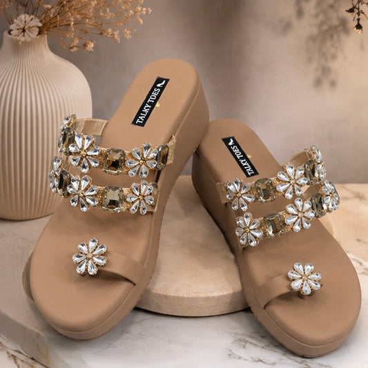 Elara crystal toe ring wedges